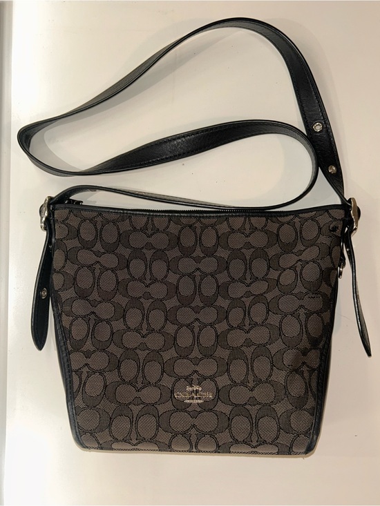 Coach Handbags - Coach Signature Canvas Crossbody Shoulder Bag